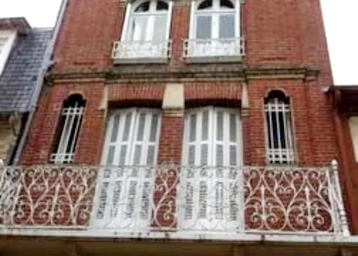 Grand Centre Apartment *