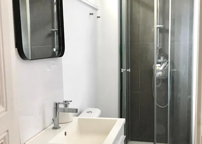 Grand Centre Apartment